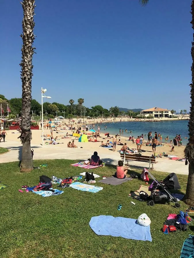 Le Suffren, Ventile ,Wifi, A 100 M De La Plage Tulon Francja