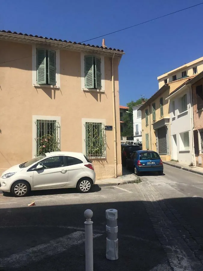 Le Suffren, Ventile ,Wifi, A 100 M De La Plage Tulon Apartament